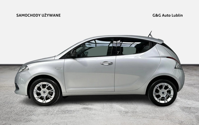 Lancia Ypsilon cena 35900 przebieg: 41162, rok produkcji 2016 z Andrychów małe 254